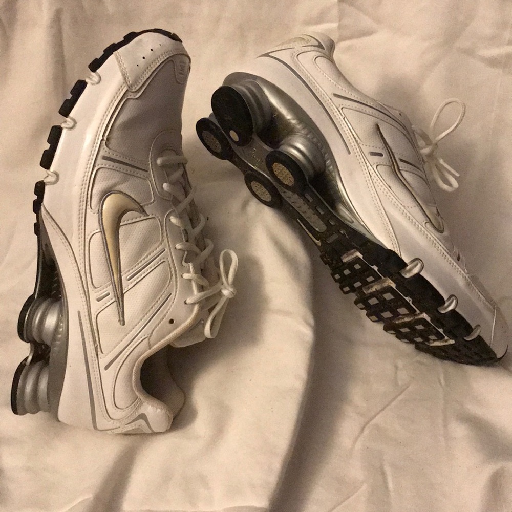 Nike Shox - image 4